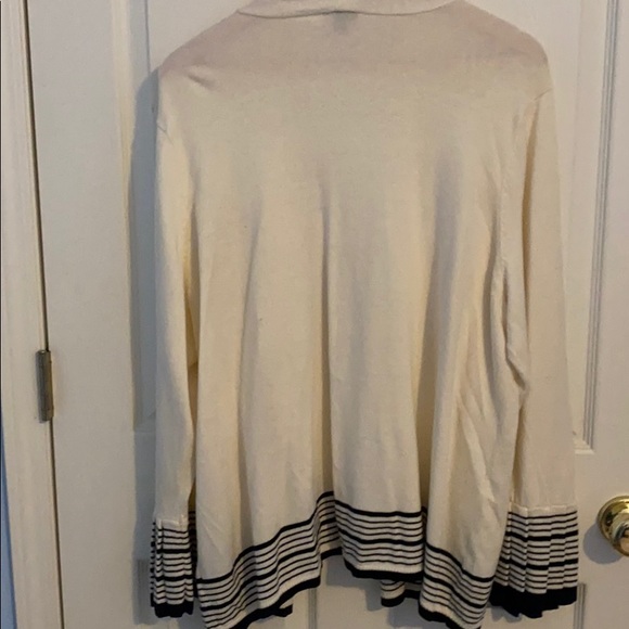 Talbots cream and Blue Cardigan - Picture 6 of 8